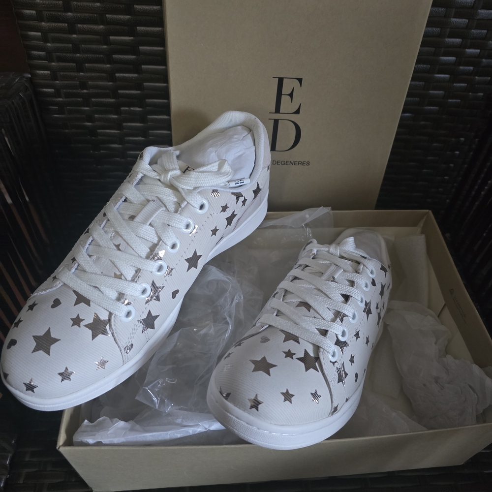 ED White Metallic Star Low-Top Sneakers